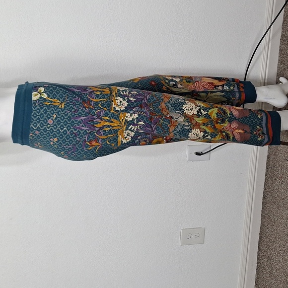 SALE! Johnny Was JW Los Angelos Quiet Luxury French Terry Floral Ankle Pants L - Picture 12 of 16